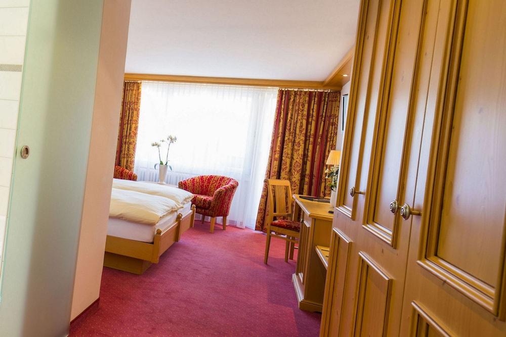 Hotel Excelsior photo