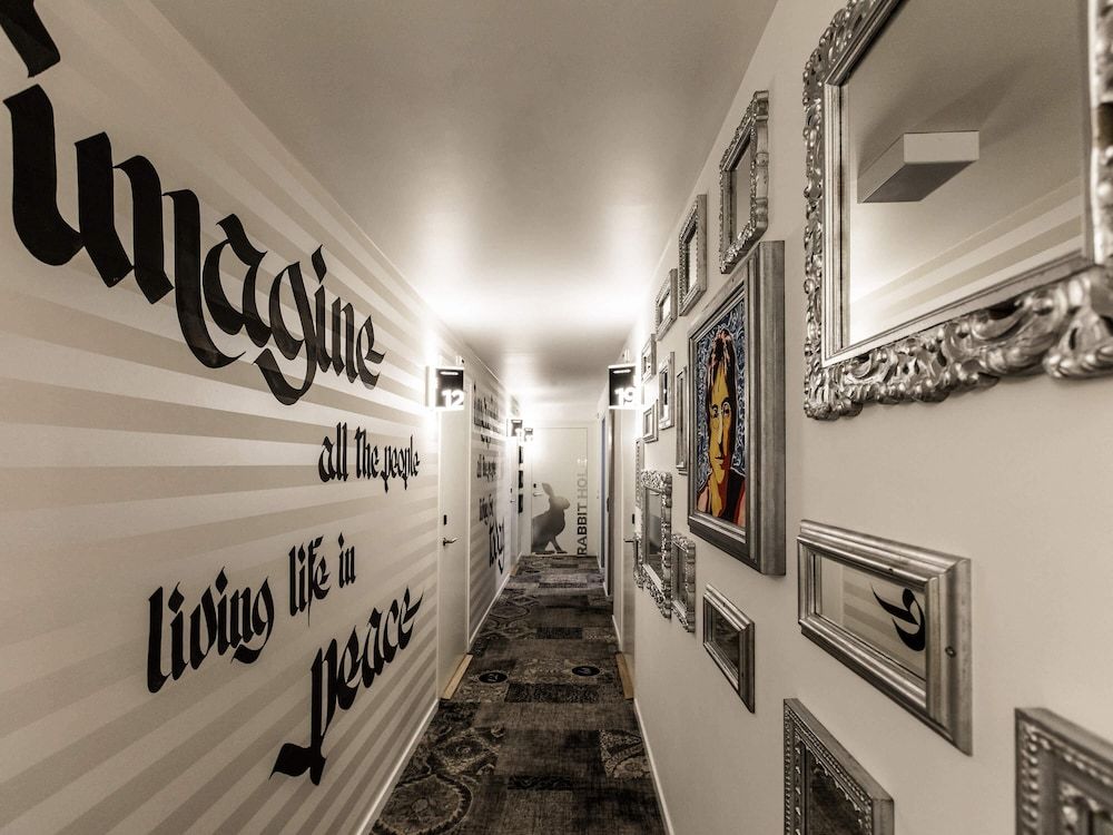 ibis Styles Lausanne Center Mad House - Exterior