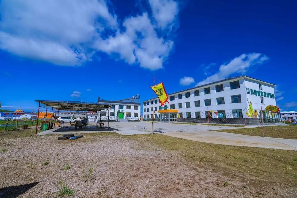 Yijie Holiday Hotel Fengning Lazhaying - Front of property - 2