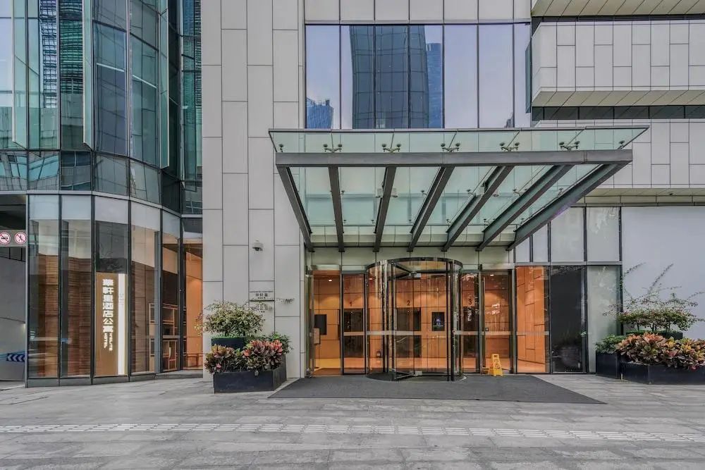 H'Elite Hotel - Front of property - 2