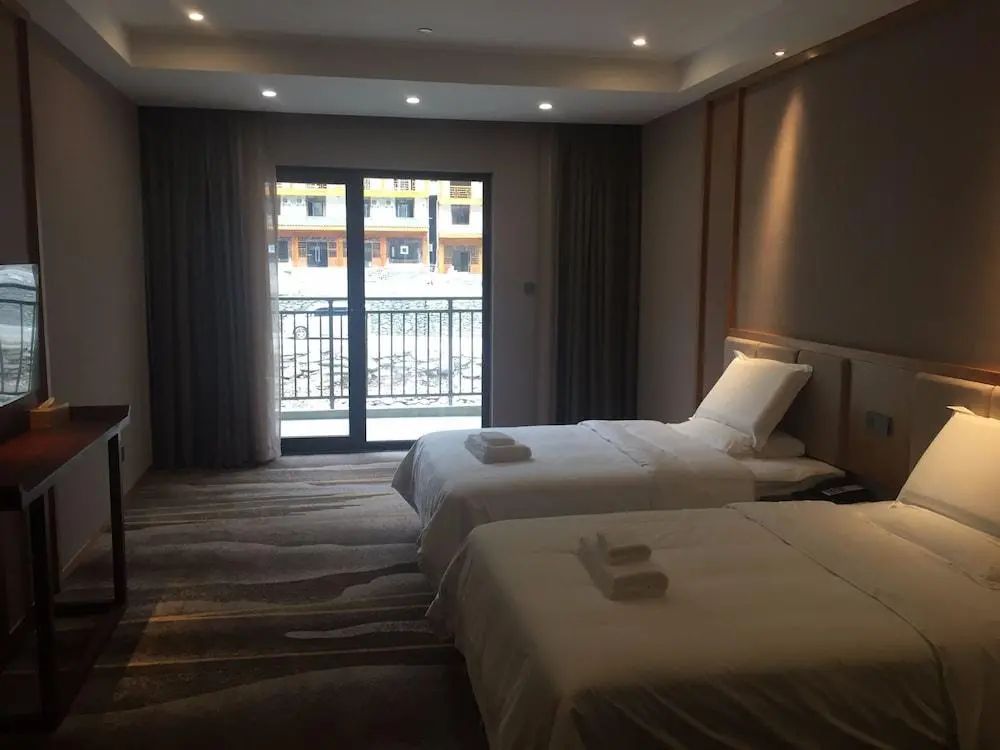 Shennongjia Jinghe Hotel - Primary image - 1