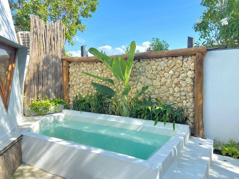 Kommox Beach - Exterior - 1