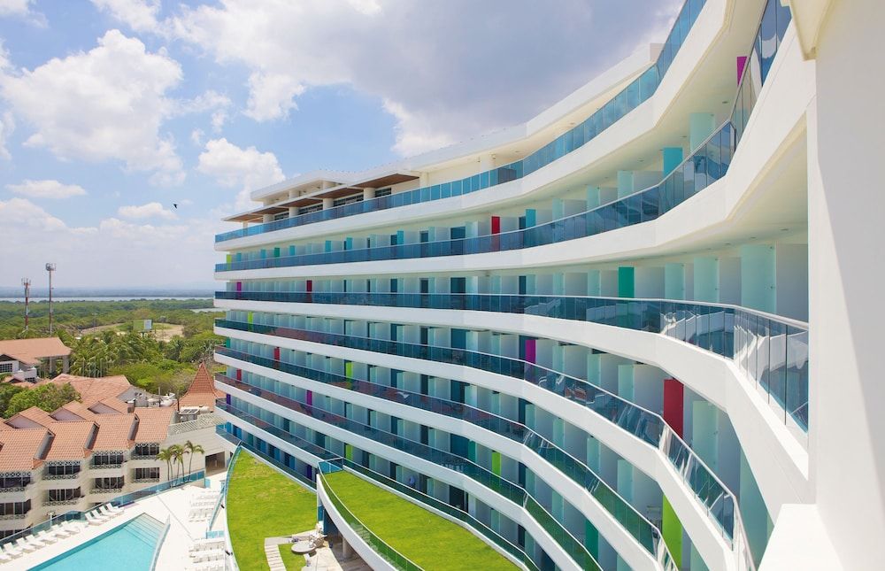 Hotel Las Americas Torre del Mar - Exterior - 1