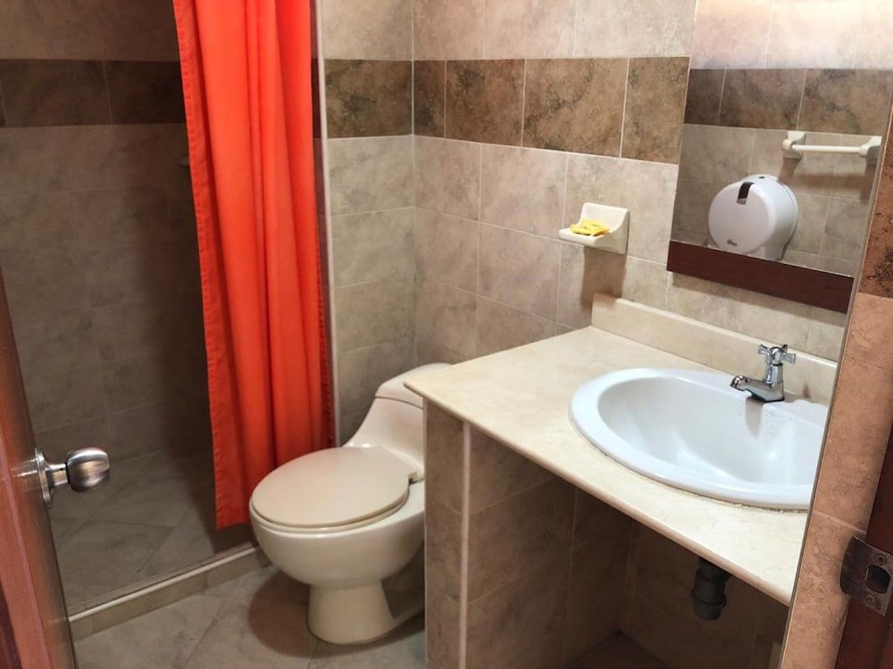 Hotel La Via - Bathroom - 2