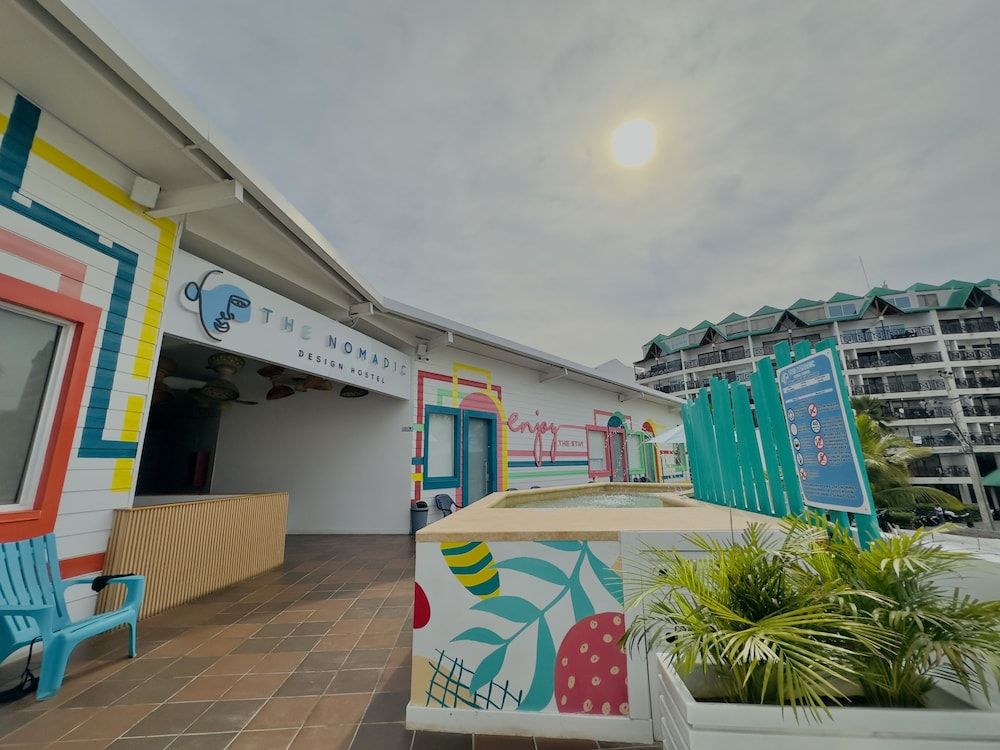 Hotel Nomadic Design - Exterior - 1
