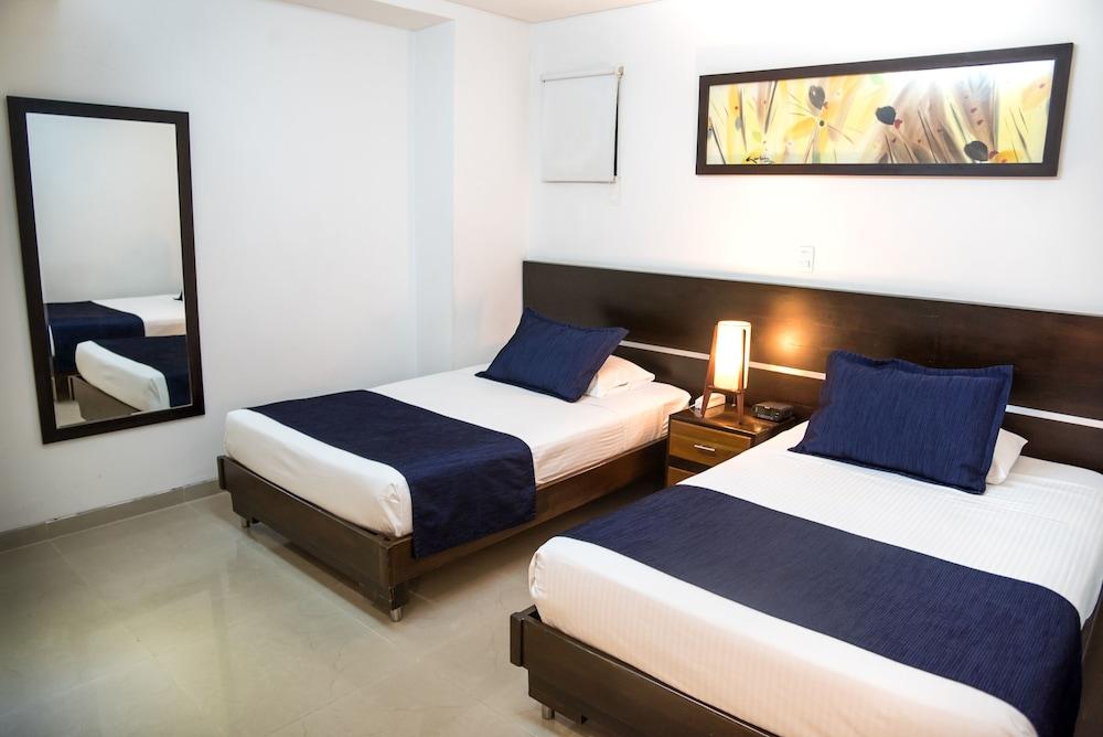Hotel Toscana Plaza photo