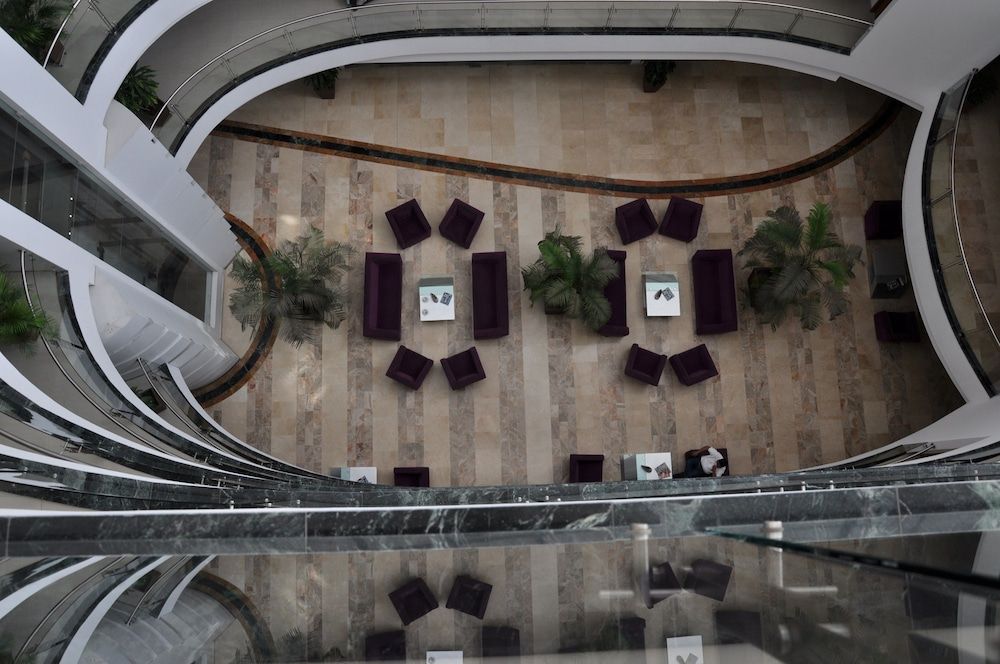 Hotel Atrium Plaza - Exterior