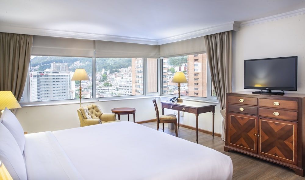 Torre Monserrate - Room - 1