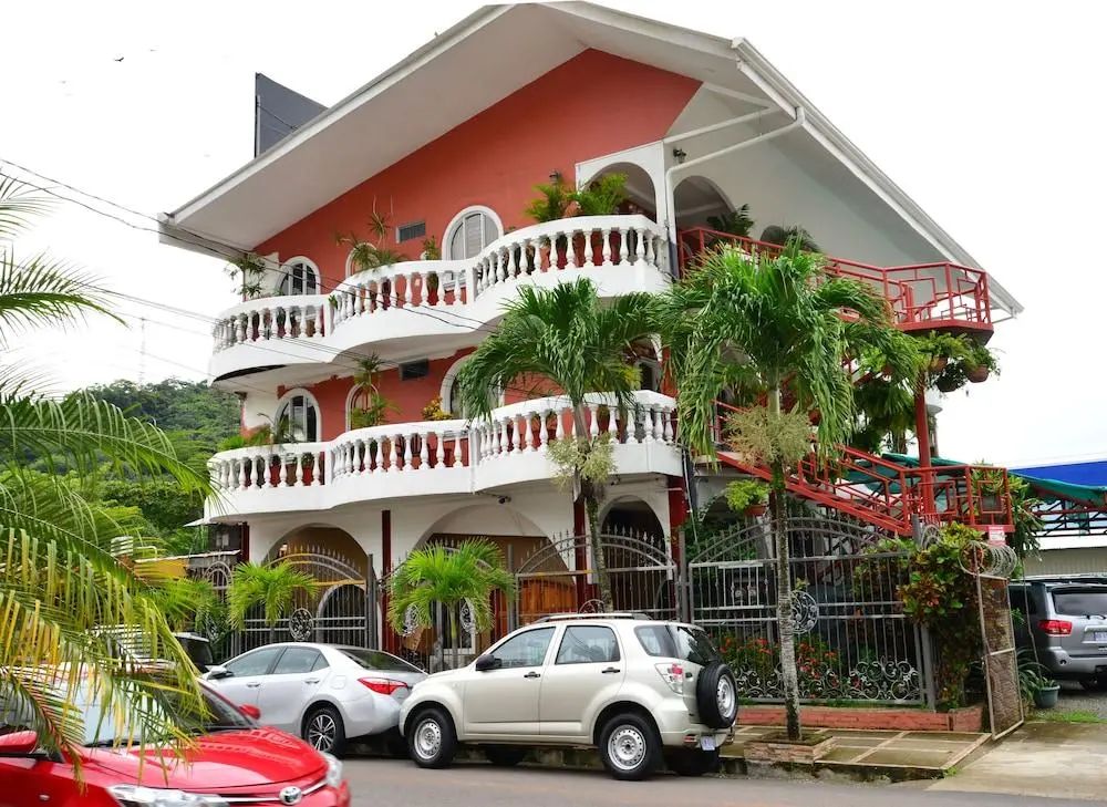 Hotel Le Priss Inn - Front of property - 2