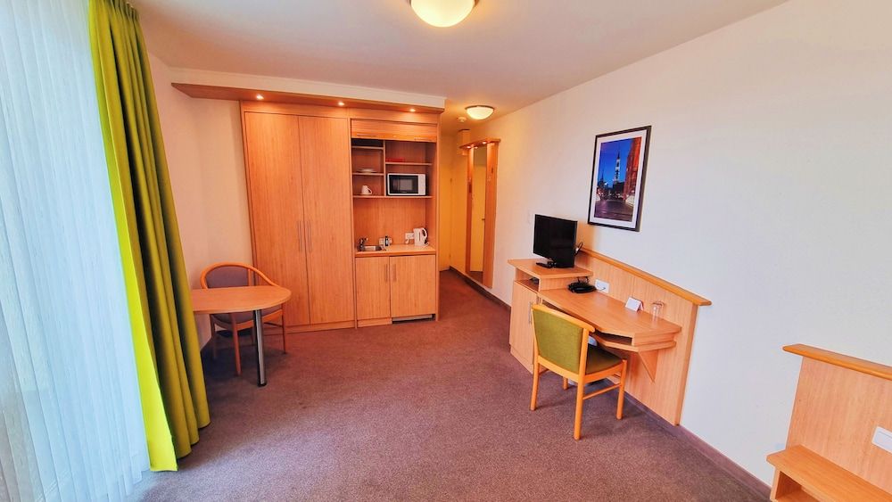 Panorama Inn Hotel und Boardinghaus - Room - 2