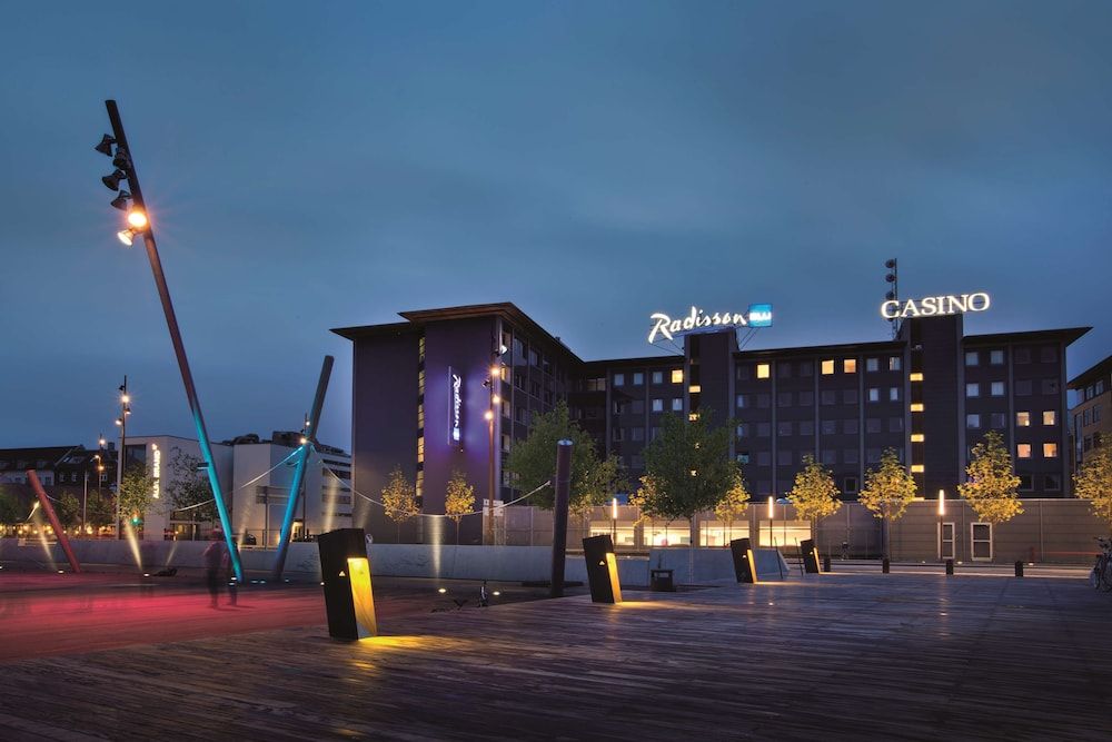 Radisson Blu Limfjord Hotel Aalborg - Exterior - 1