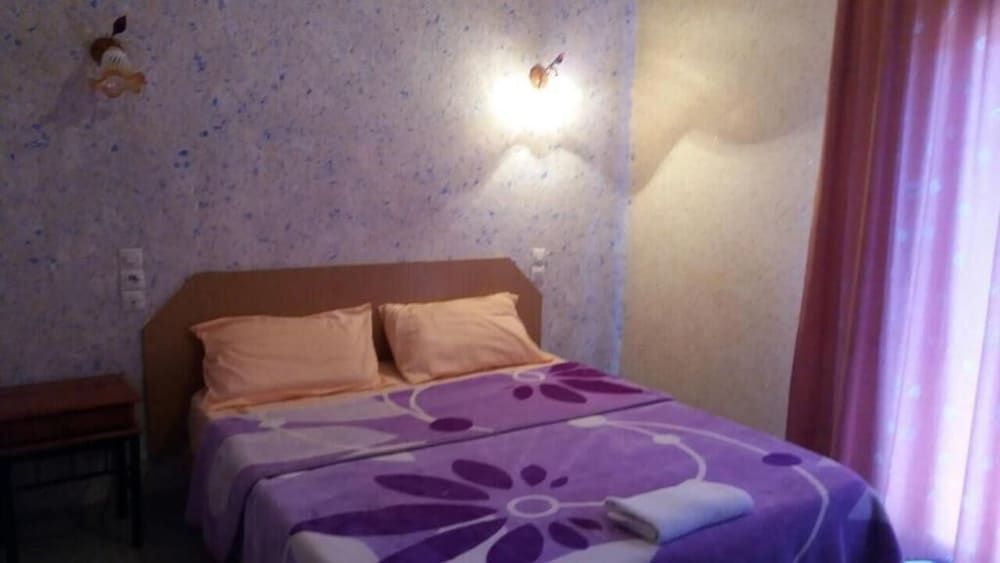 Le Privilege Hotel - Room - 3