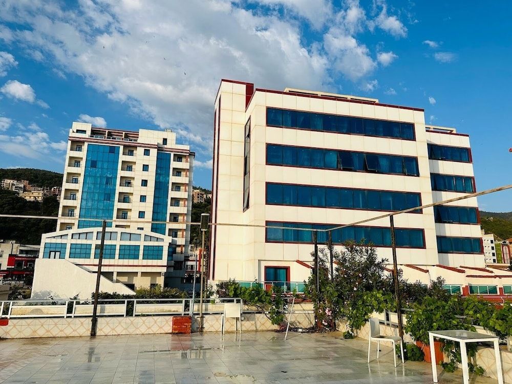 Syphax Tichy Plage - Exterior