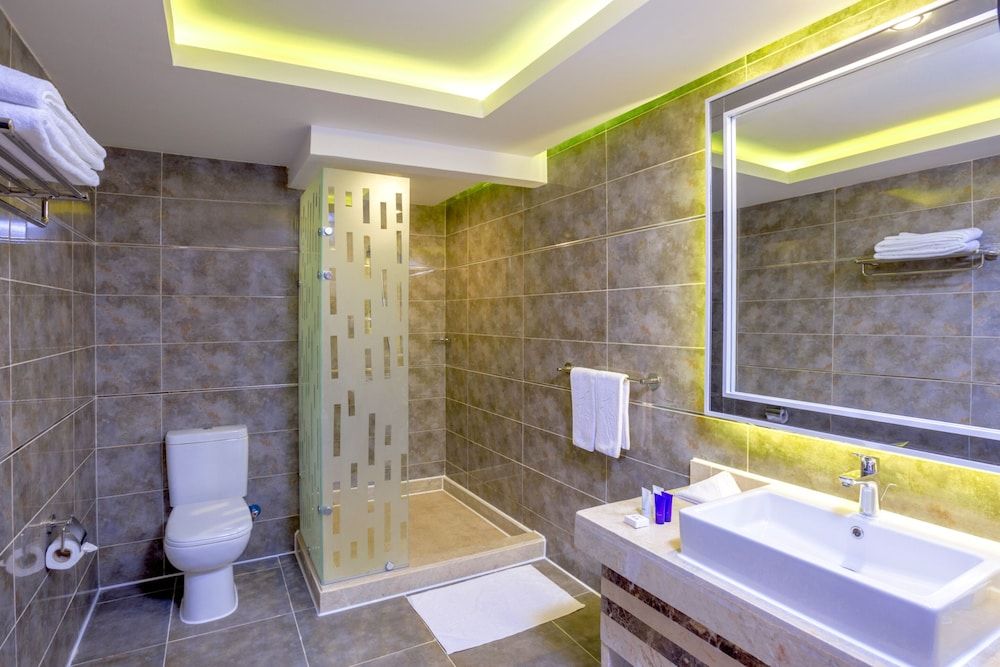 Pickalbatros Aqua Vista Resort - Hurghada - Bathroom - 1
