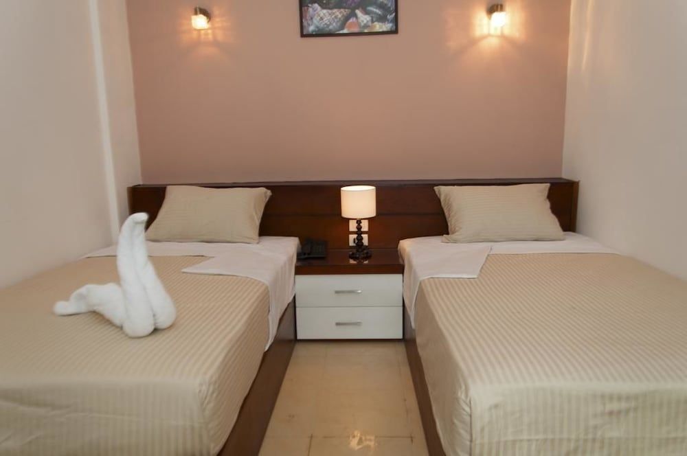 Elaria - Room - 2