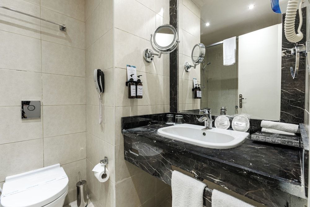 SUNRISE Alora Aqua Park Resort - Bathroom - 1