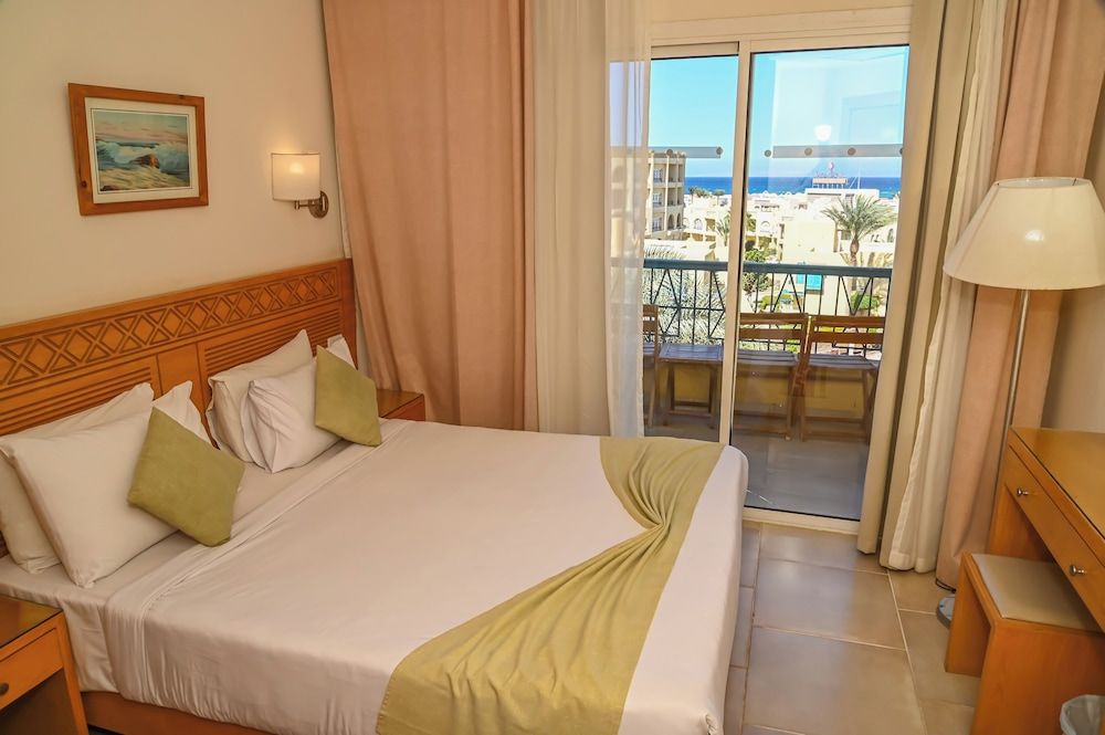 Eagles Downtown Zahabia Aqua Park - Room