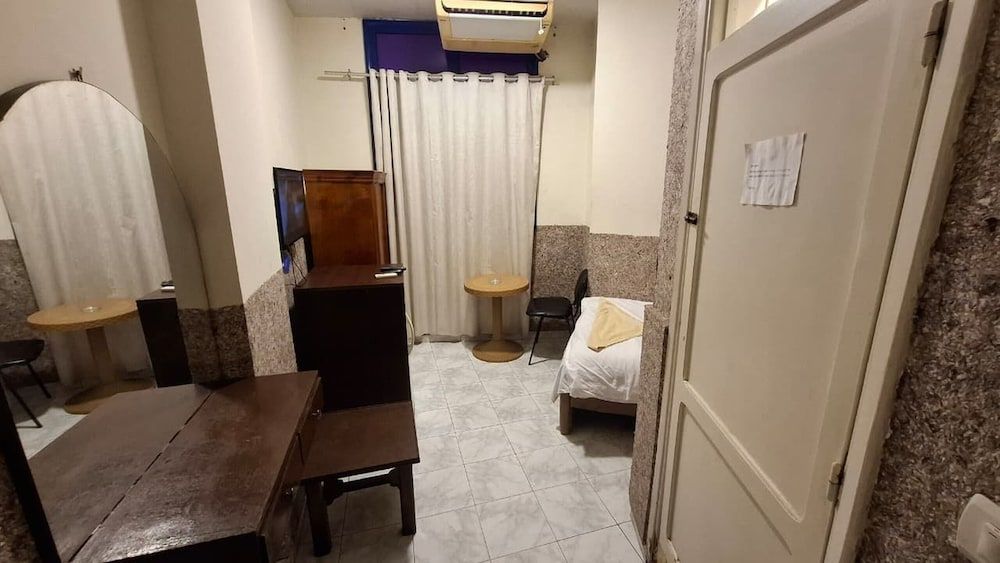 Canary Hotel - Room - 1