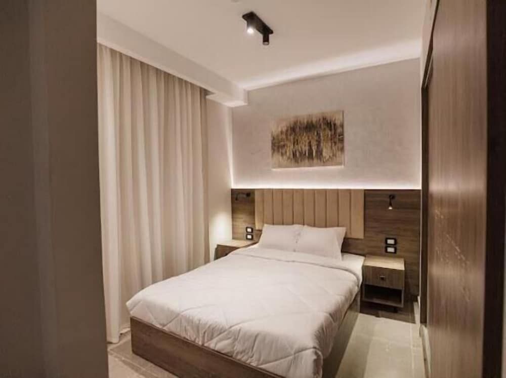 TK Suites - Room - 2