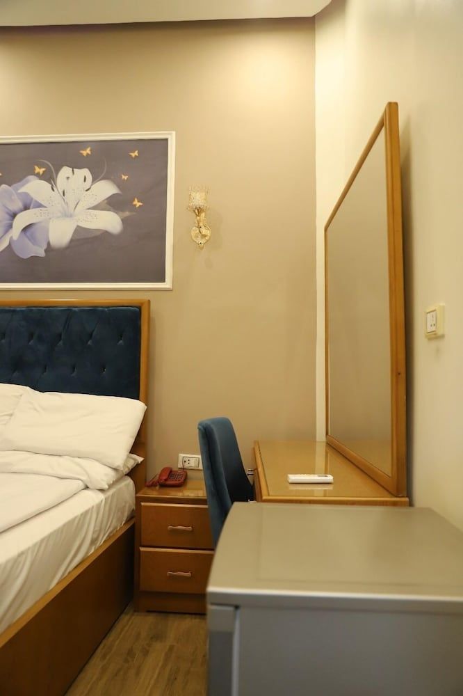 Golden Palace Hotel - Room