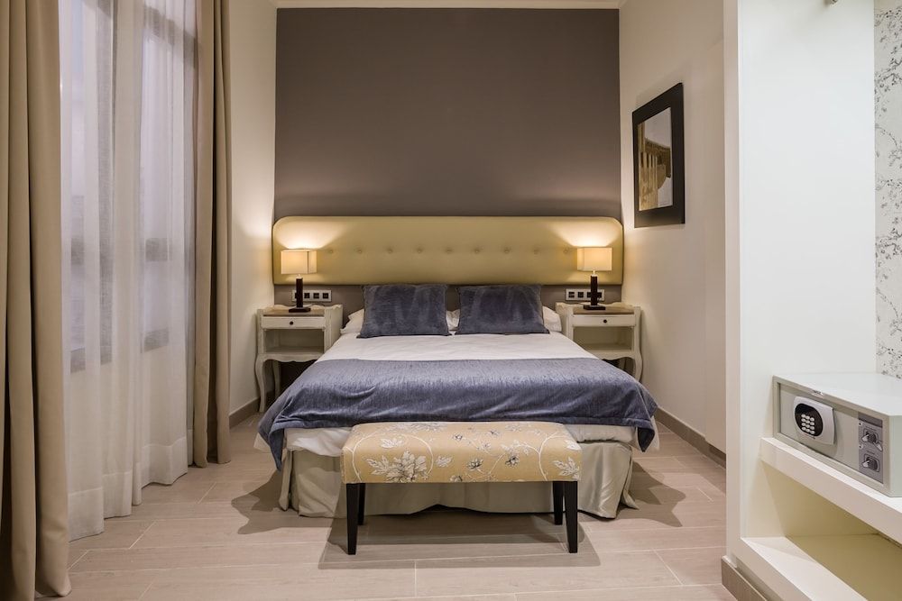 Welldone Cathedral Suites - Room - 1