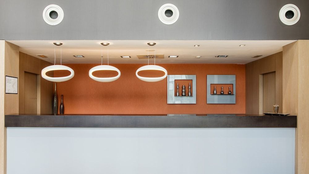 依路尼恩亞夸 3 號飯店 - Check-in/check-out kiosk