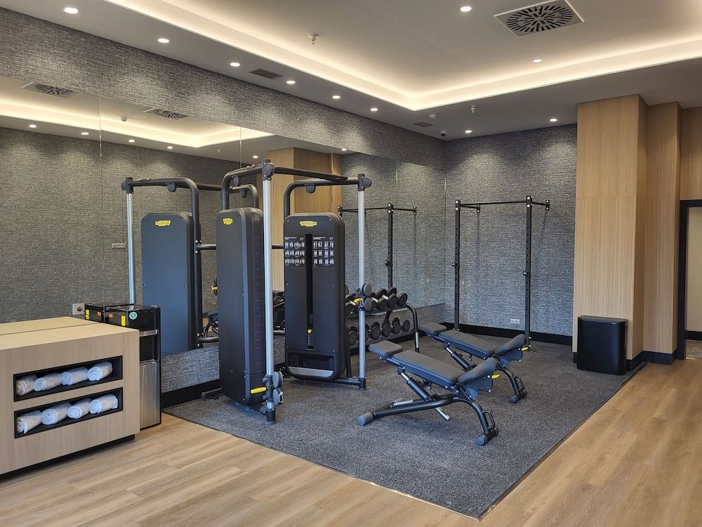 Hotel ILUNION Valencia 4 - Gym