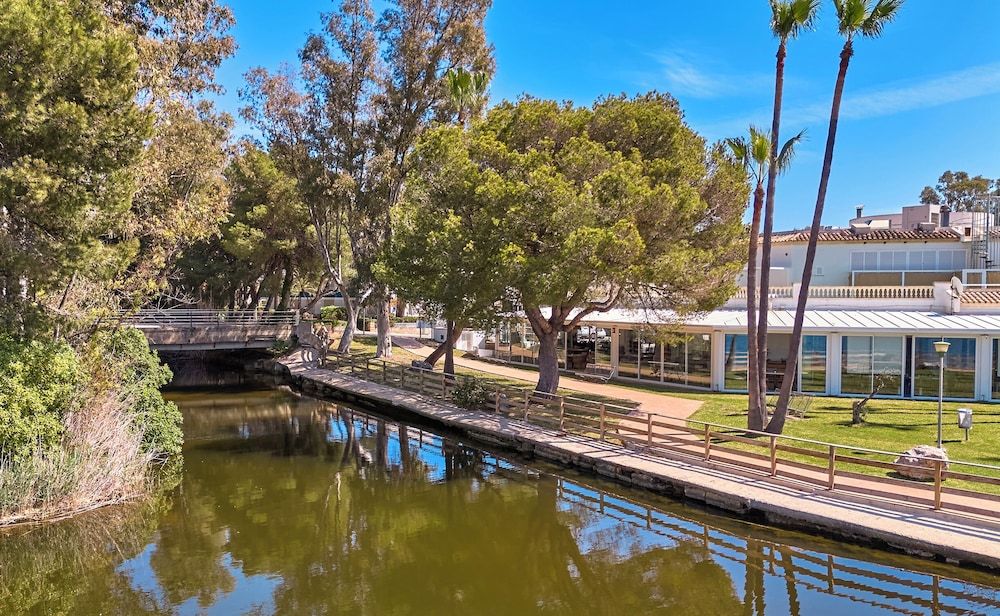 Universal Aparthotel Elisa - Exterior