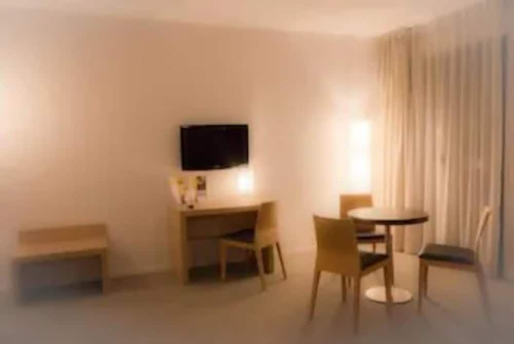 Esatitude Hôtel - Room - 2