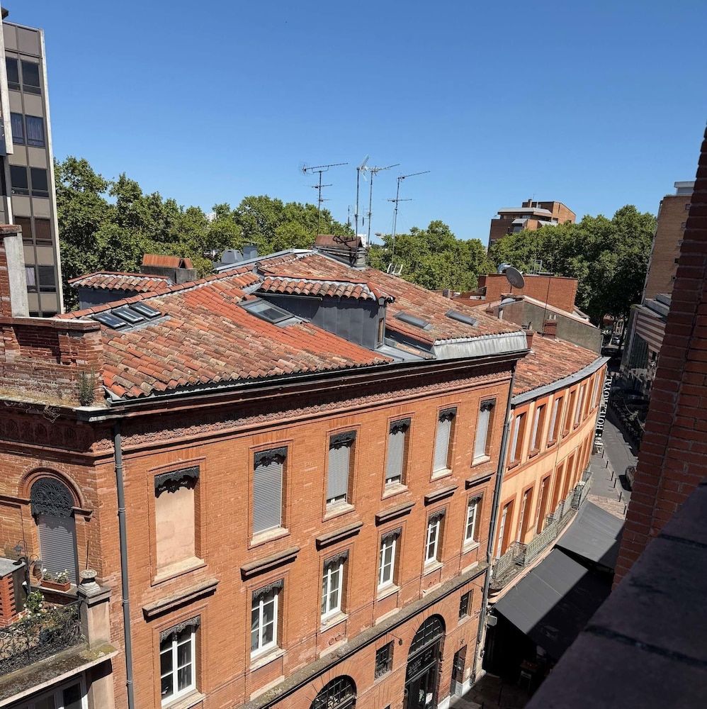 图卢兹中心威尔逊议会大厦美居酒店 - Exterior