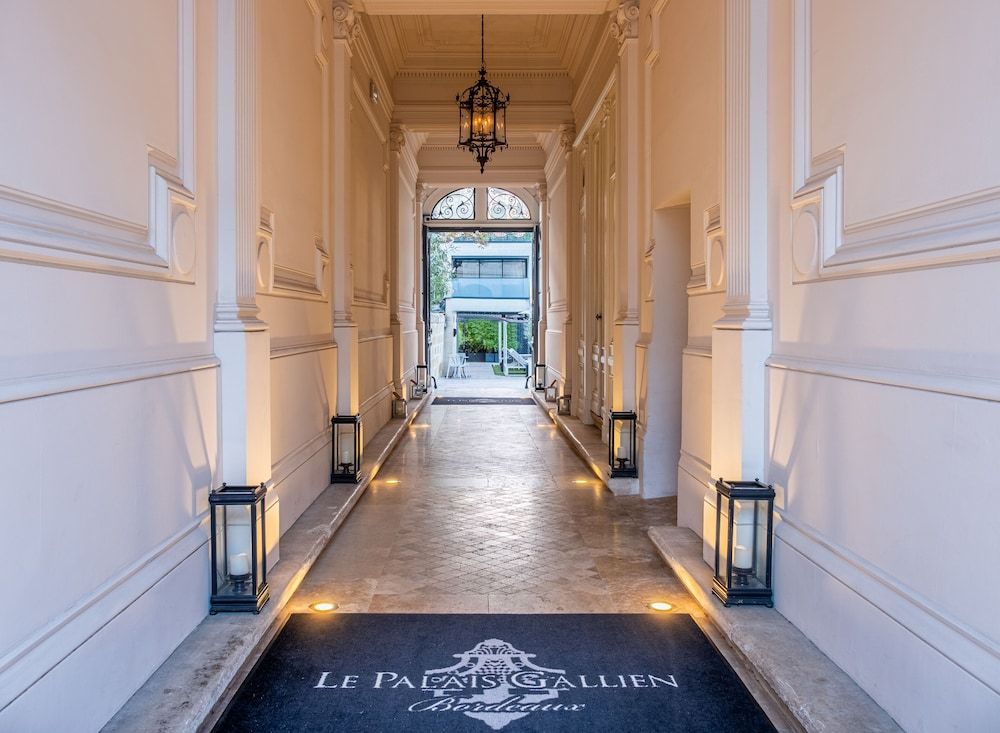 Le Palais Gallien Hôtel & Spa - Exterior - 1