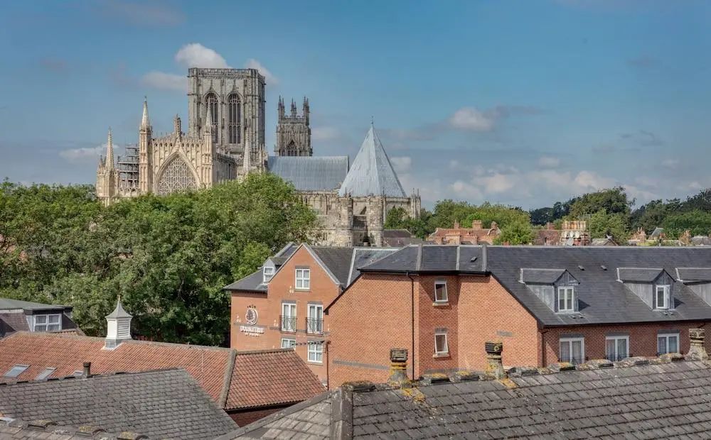 DoubleTree by Hilton York - Aerial view - 3
