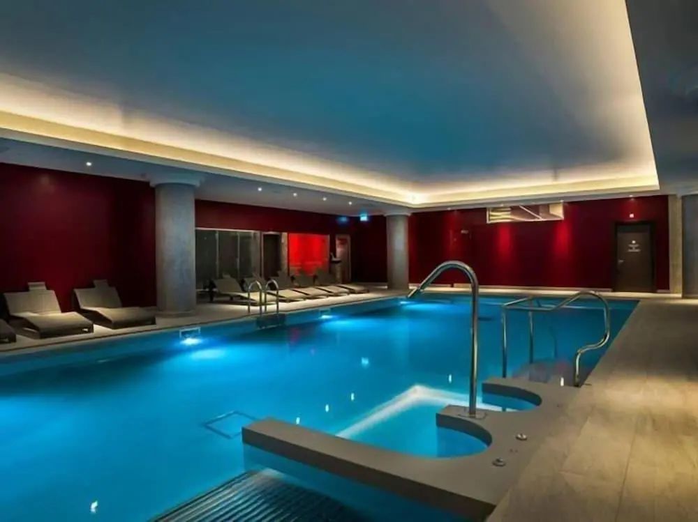 Genting Hotel & Spa at Resorts World Birmingham - Pool - 2
