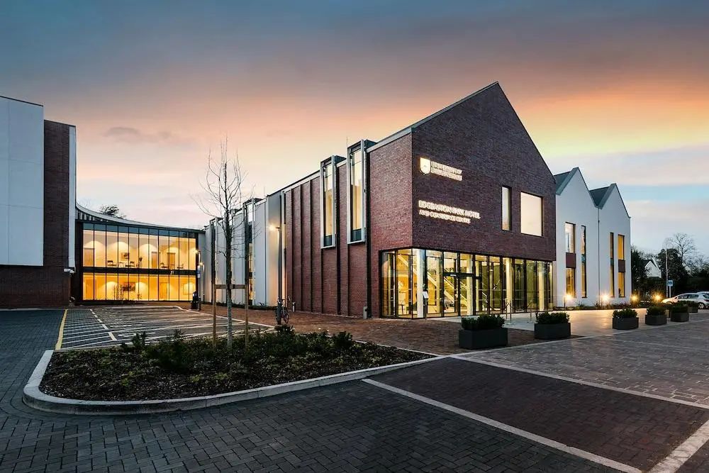 Edgbaston Park Hotel Birmingham - Front of property - 2