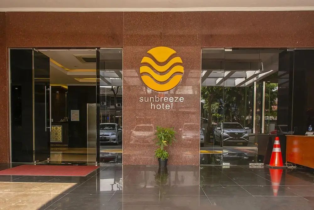 Sunbreeze Hotel Senayan - Front of property - 2