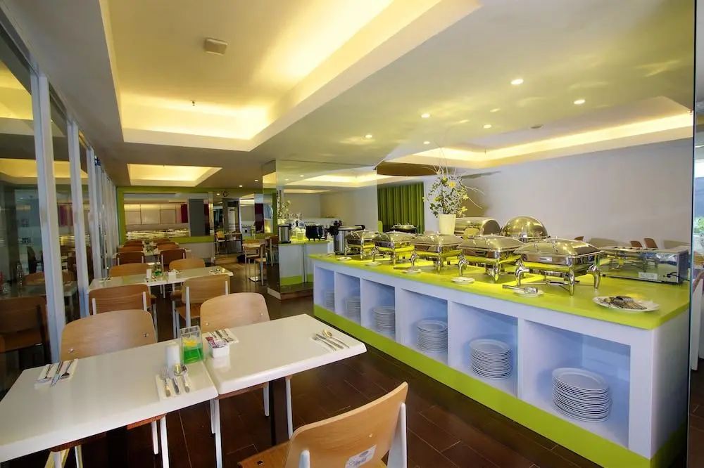 favehotel Gatot Subroto - Dining - 2