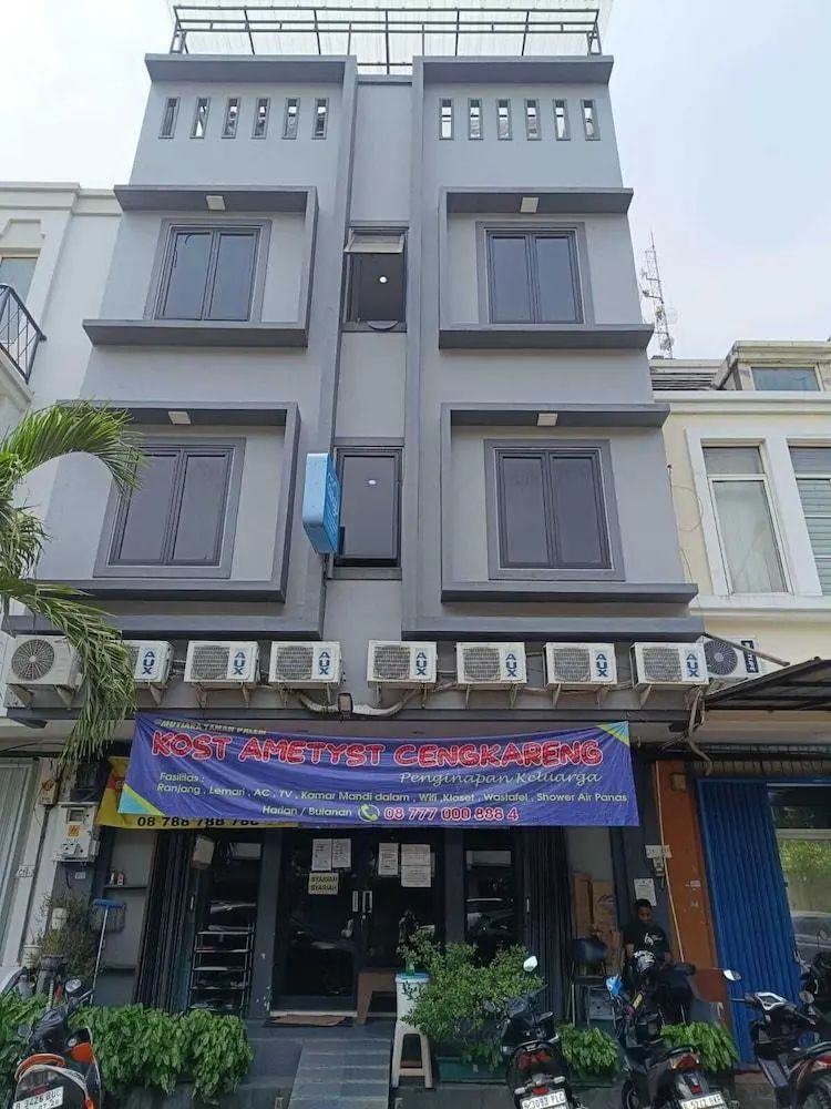 Syariah Amethyst Cengkareng - Front of property - 2