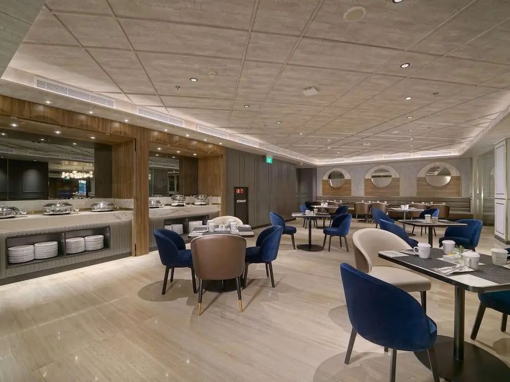 Mercure Surabaya Manyar - Restaurant - 2