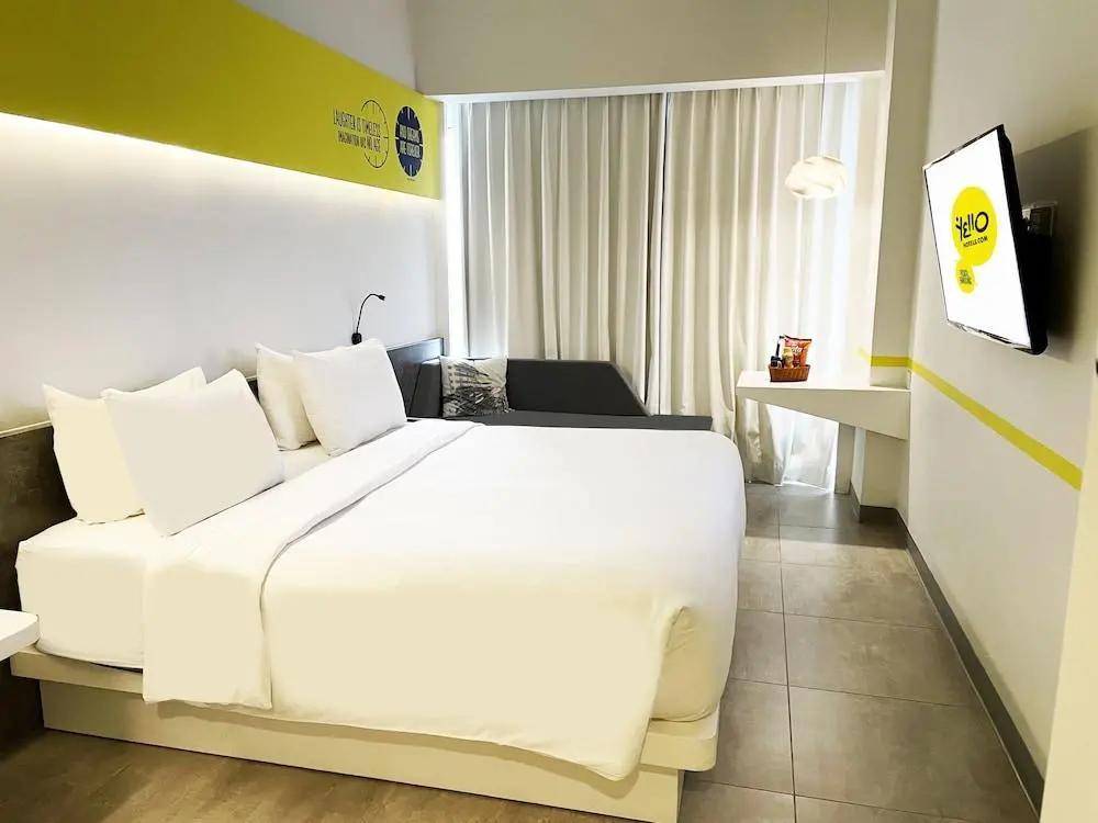 YELLO Hotel Paskal Bandung photo