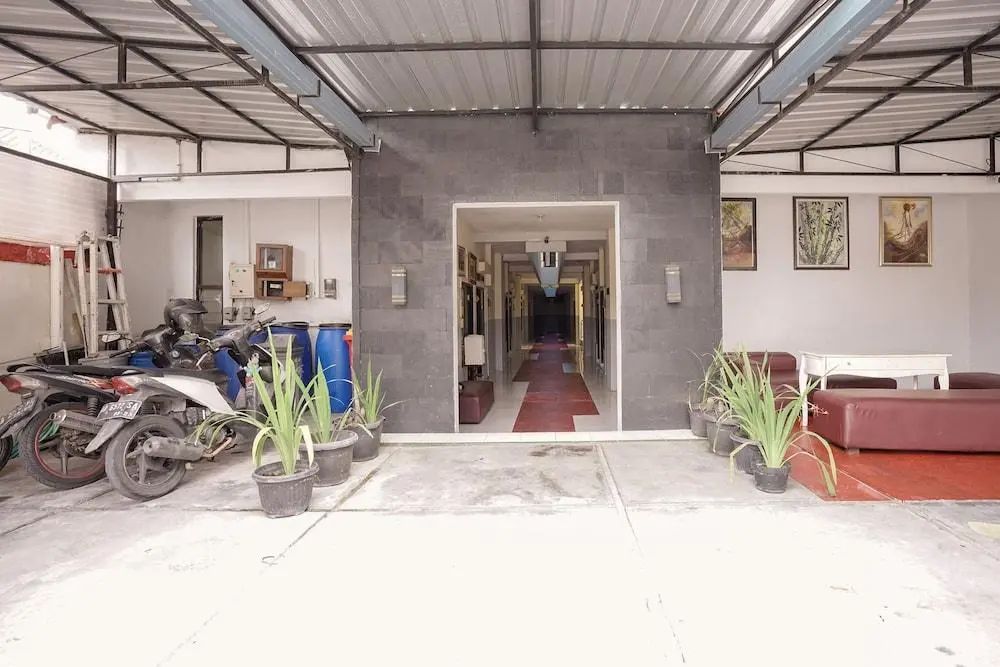 Hotel O Seturan Near Hartono Mall Yogyakarta Formerly Maleo Kostel - Front of property - 2