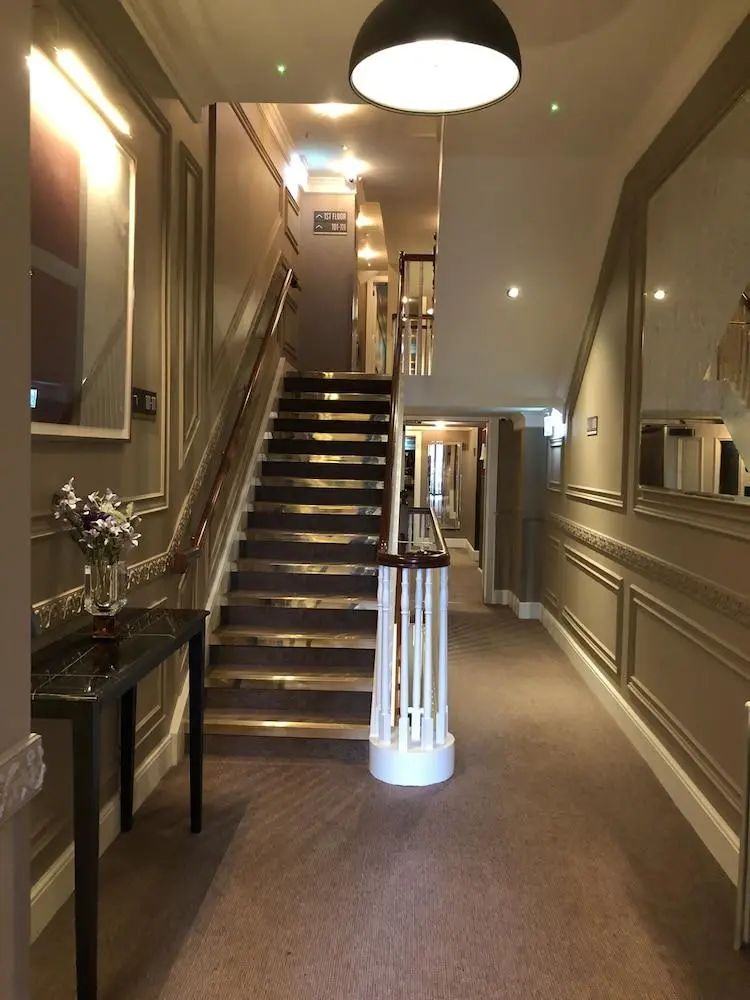 Hotel 7 Dublin - Interior entrance