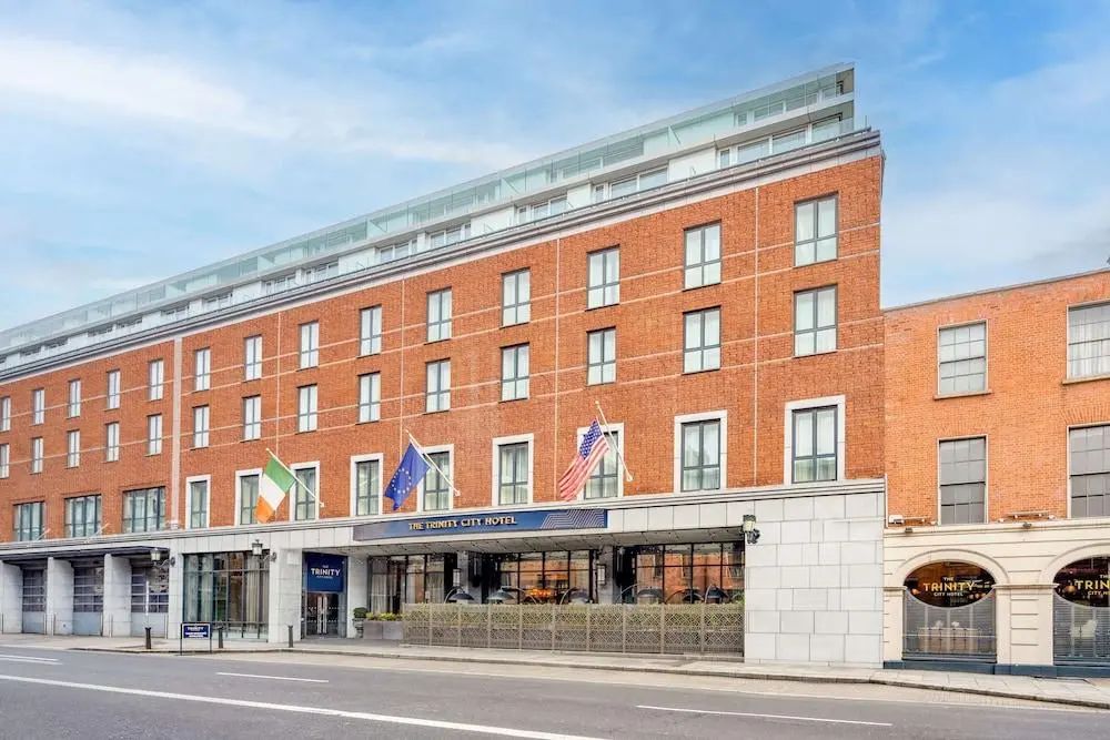 The Trinity City Hotel - Front of property - 2