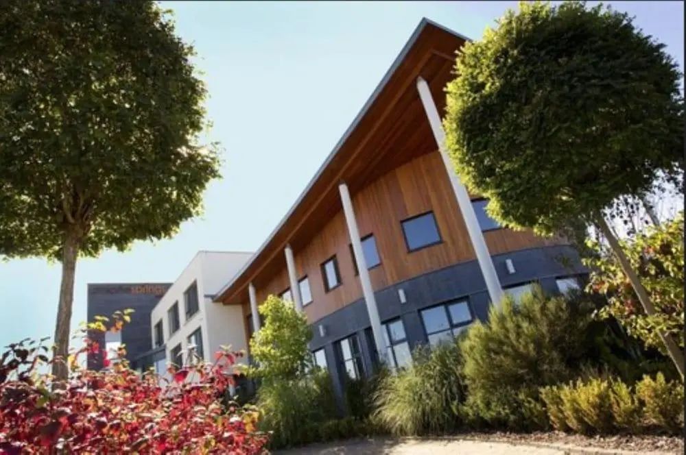 阿斯隆泉飯店 - Front of property - 2