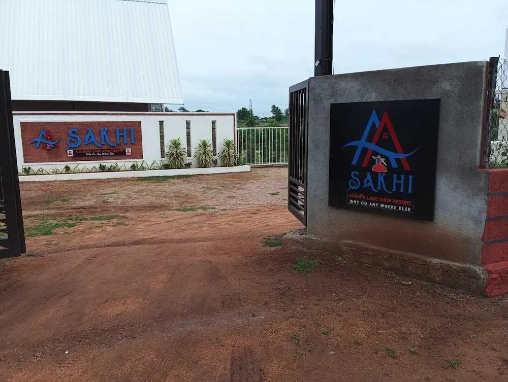 Sakhi Lakeview Resort - Front of property - 3