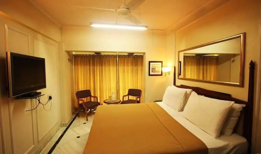 로얄 파크 호텔 - Primary image - 1