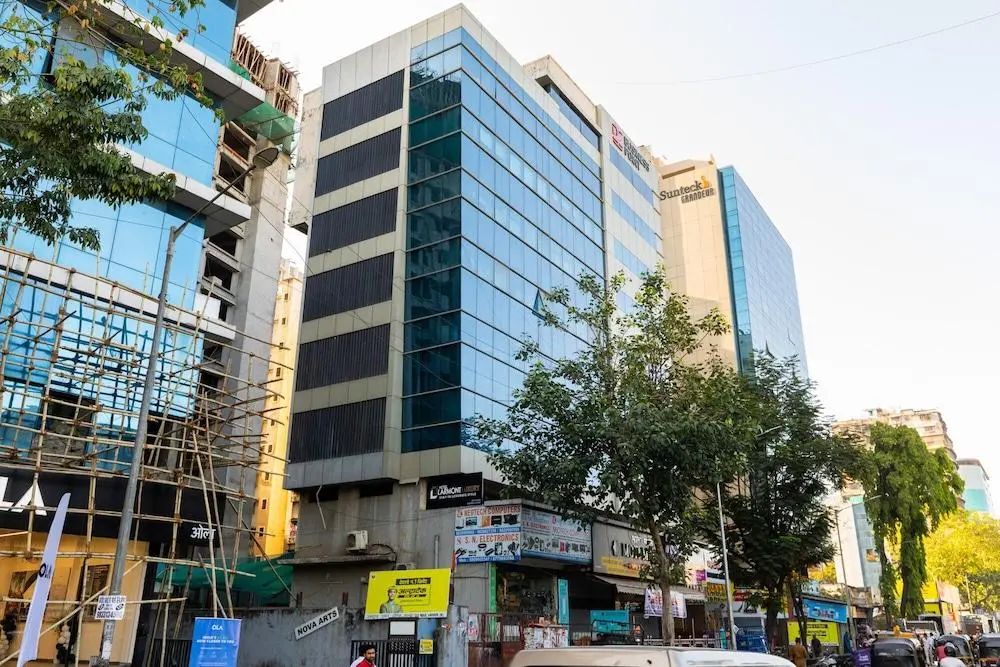 Hotel Larmont Luxury - Front of property - 4