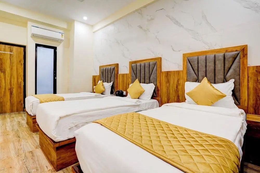 HOTEL BREEZE BAY - Primary image - 1