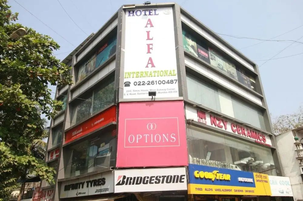 Hotel Alfa International - Front of property - 2