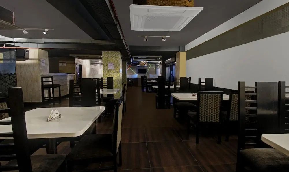 Treebo Maharaja Residency - Restaurant - 2