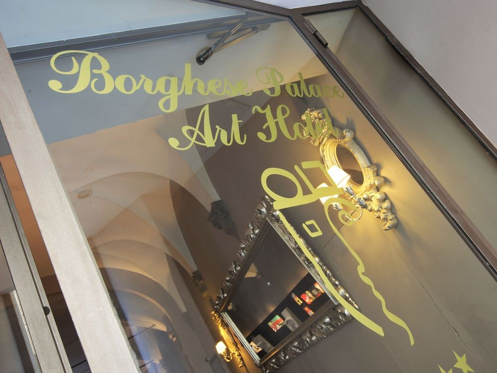Borghese Palace Art Hotel - Property entrance